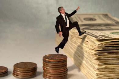 金价创新高下出现“淘金热”！湖南黄金拟收购两家黄金公司，A股已有多家公司“全球买矿”